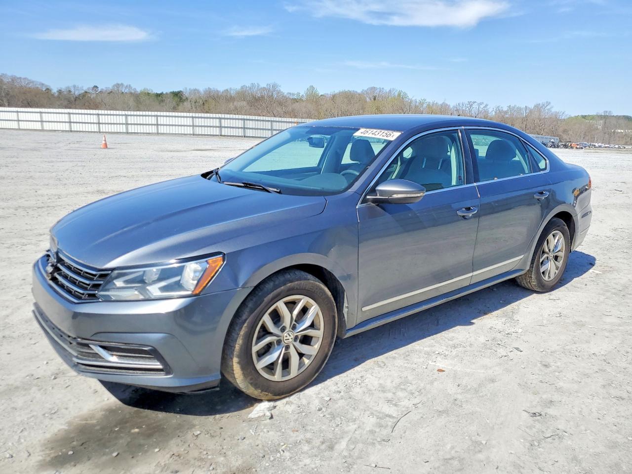 2017 VOLKSWAGEN Passat