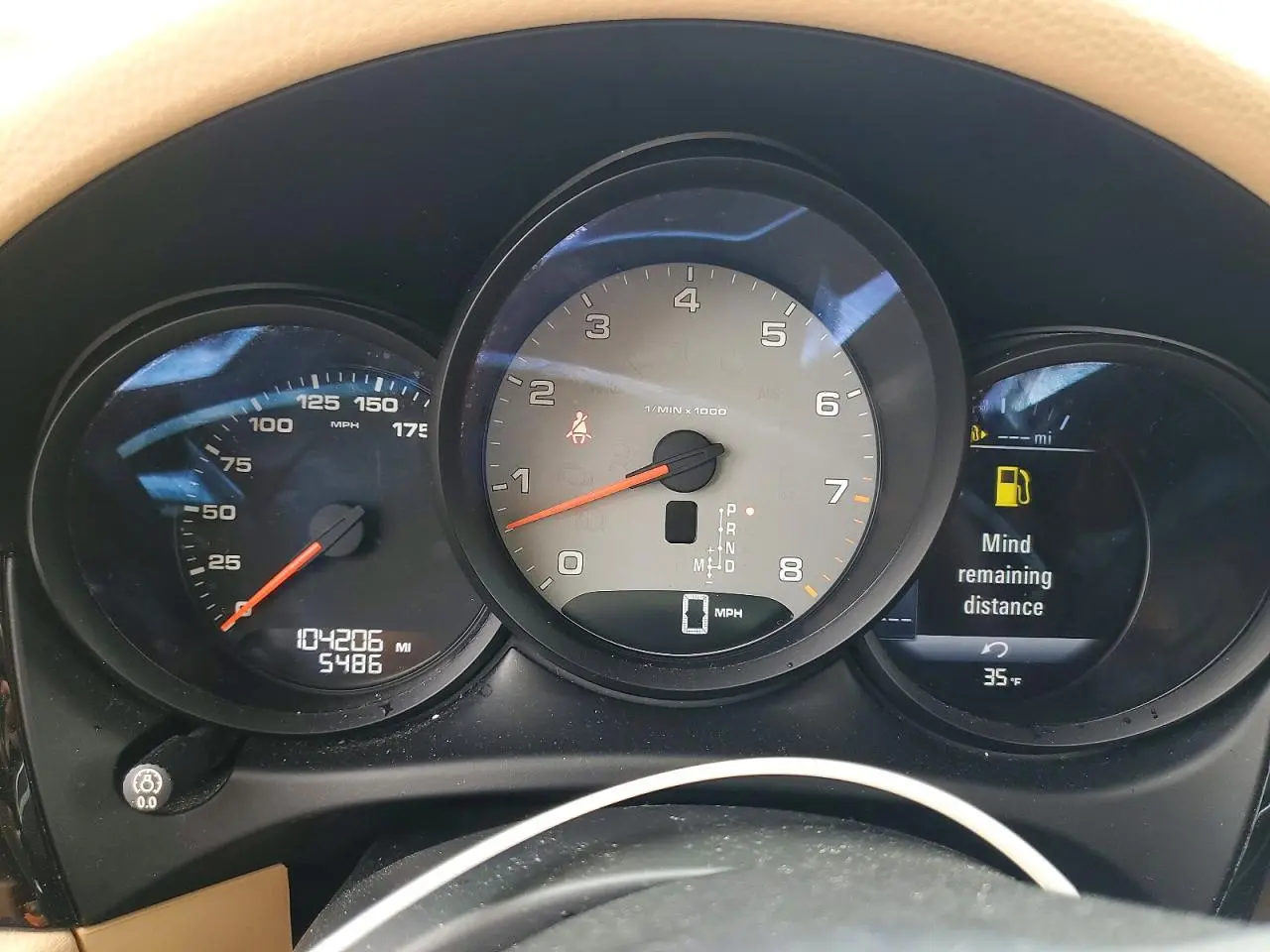 2016 PORSCHE Macan