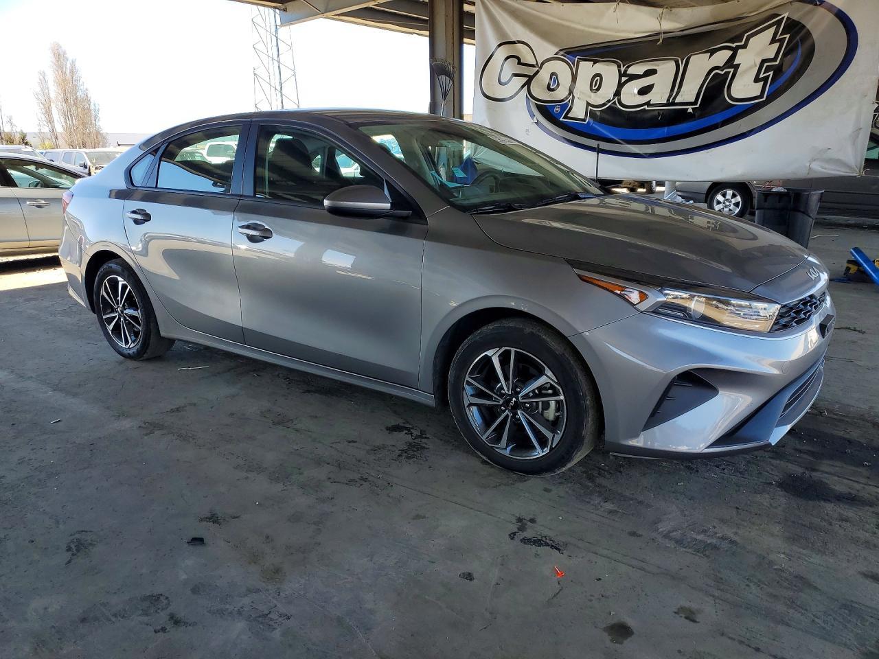 2024 KIA FORTE