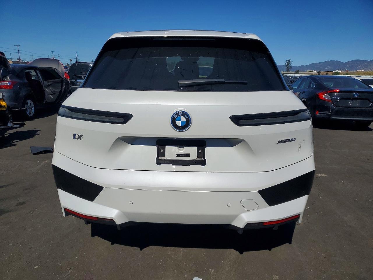 2025 BMW iX