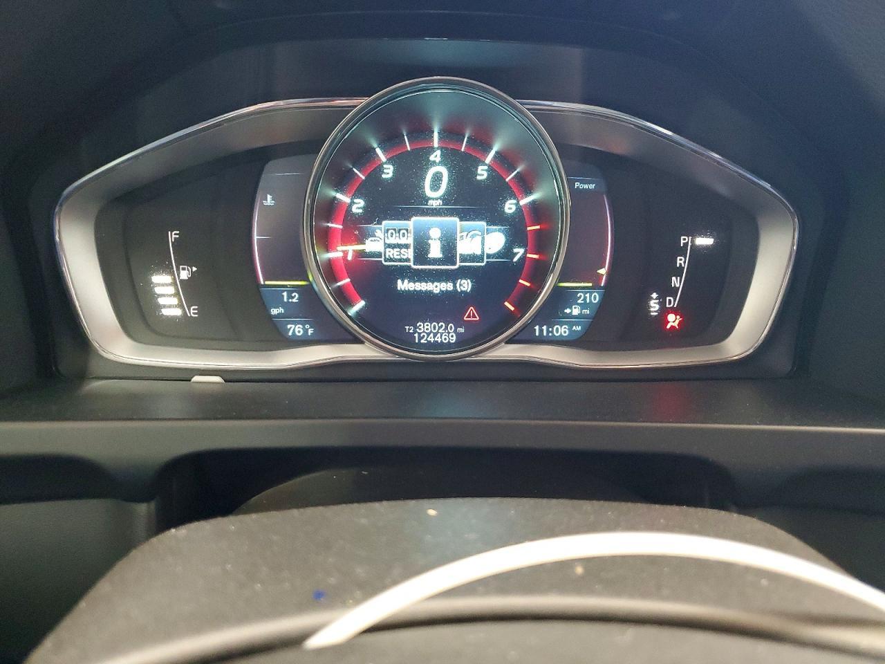 2015 VOLVO S60