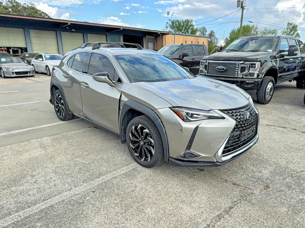 2021 LEXUS UX 200