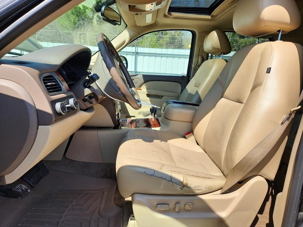 2011 CHEVROLET Tahoe