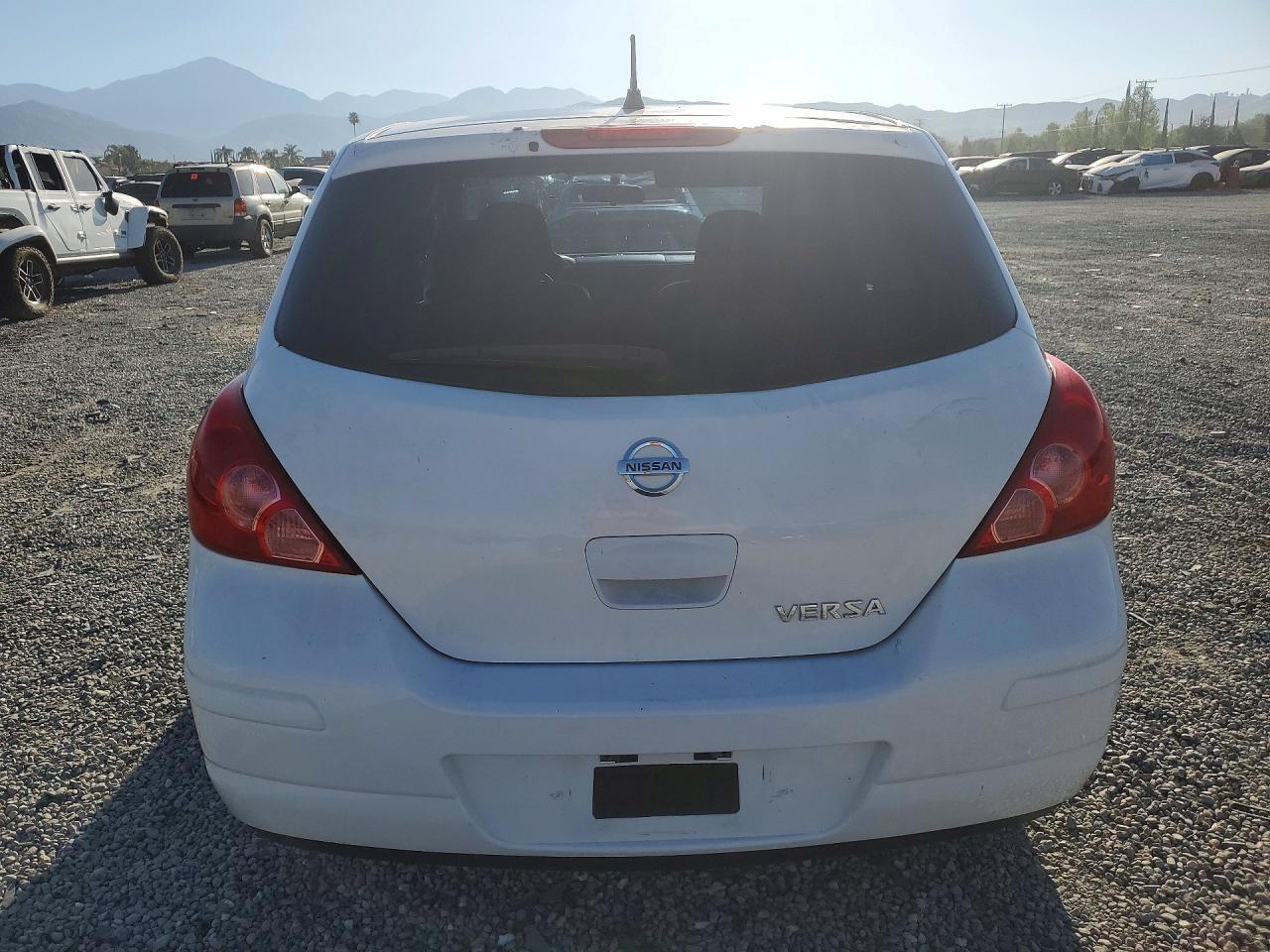 2012 NISSAN VERSA