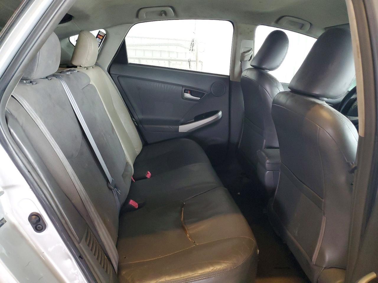 2011 TOYOTA PRIUS