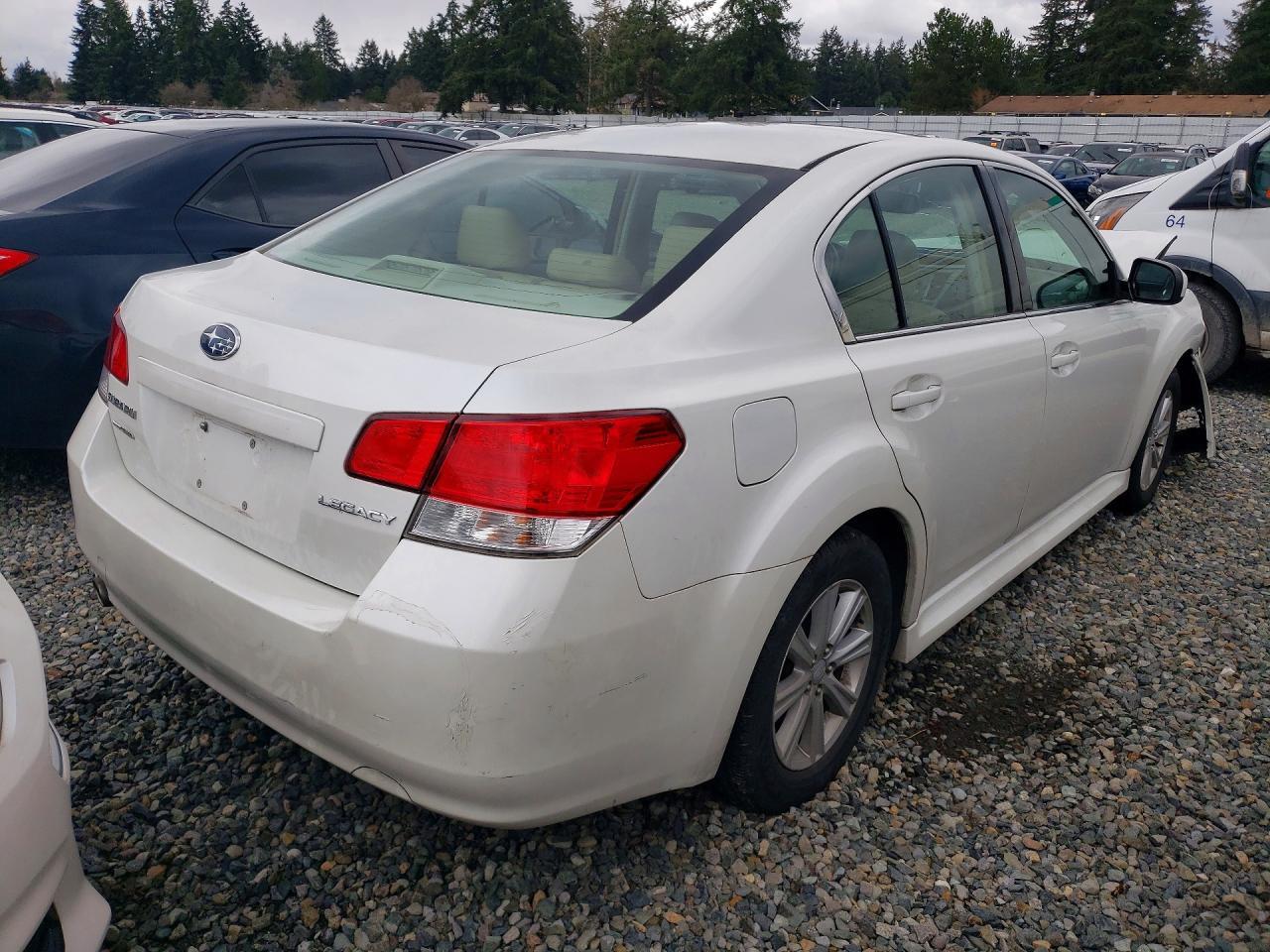 2010 SUBARU Legacy