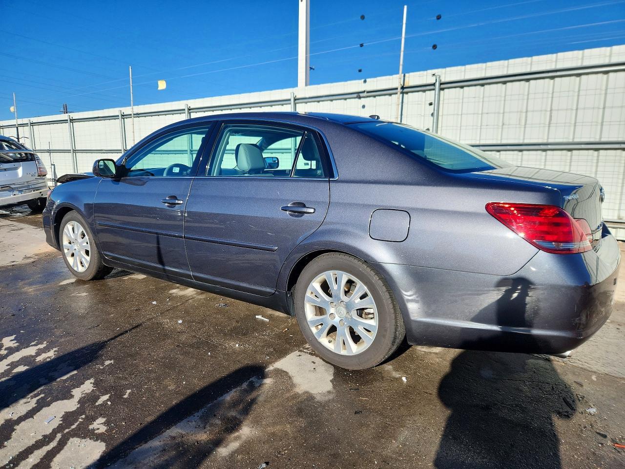 2009 TOYOTA Avalon