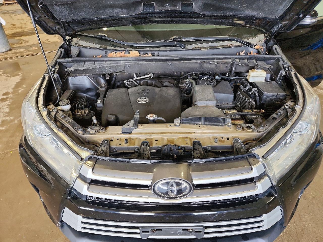 2017 TOYOTA HIGHLANDER