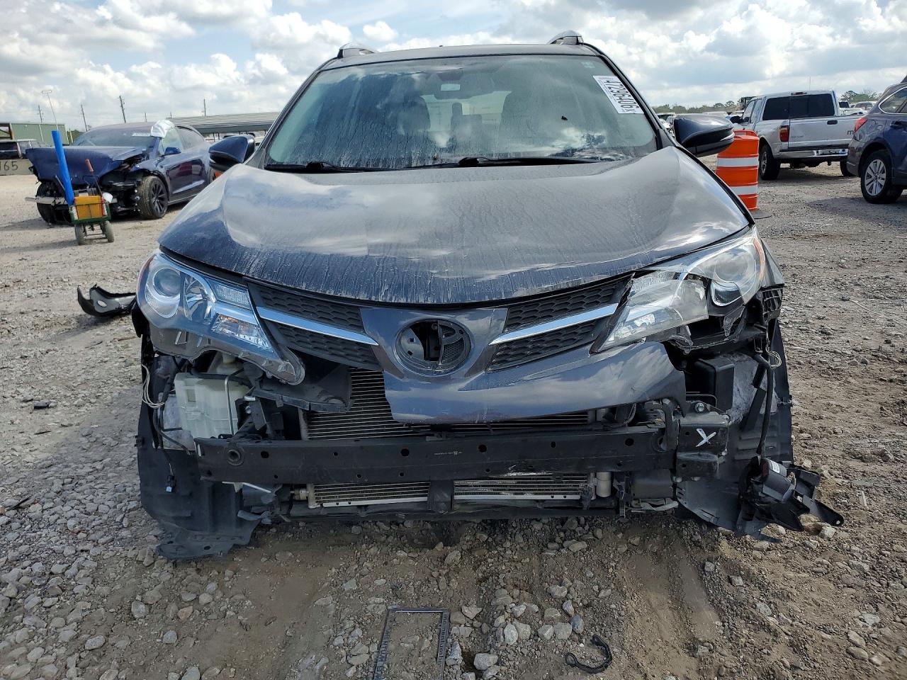 2015 TOYOTA RAV4