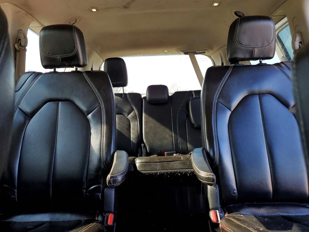 2021 CHRYSLER Voyager