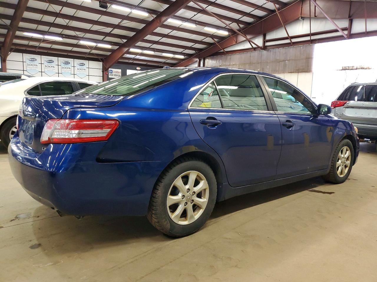 2011 TOYOTA CAMRY