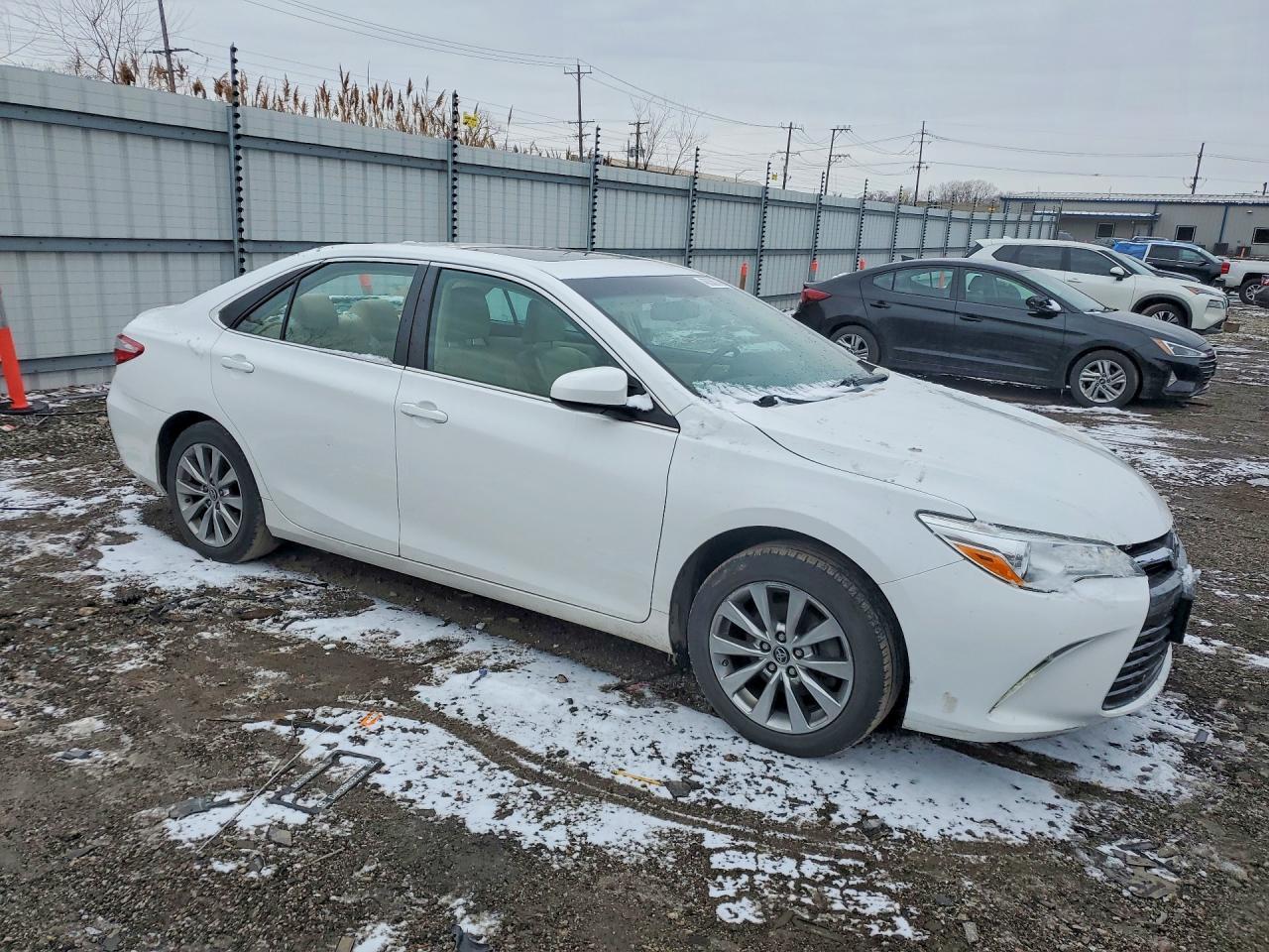 2015 TOYOTA CAMRY