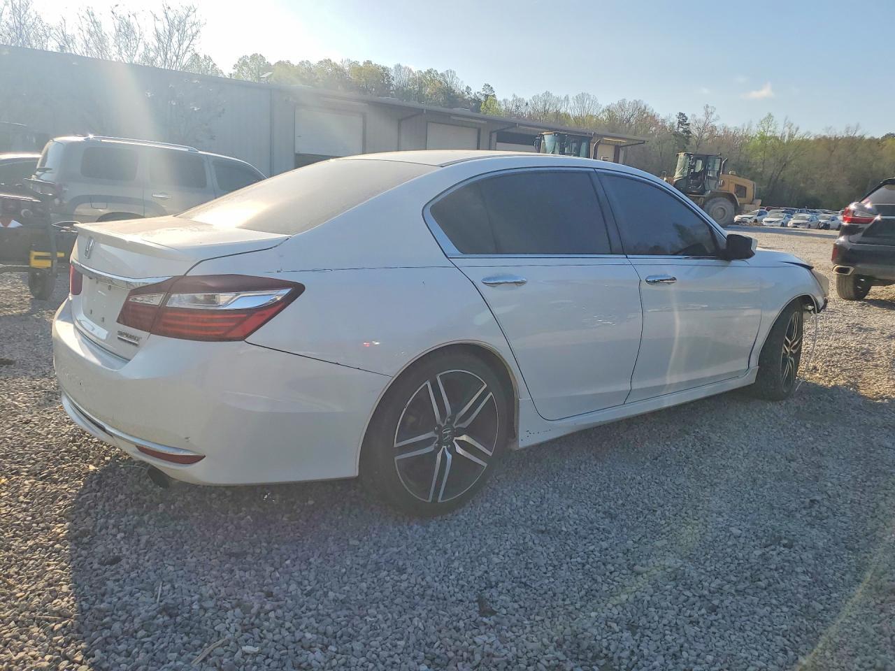 2017 HONDA ACCORD