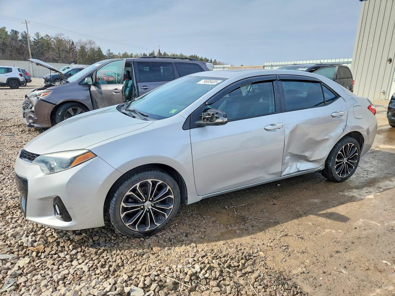 2015 TOYOTA COROLLA