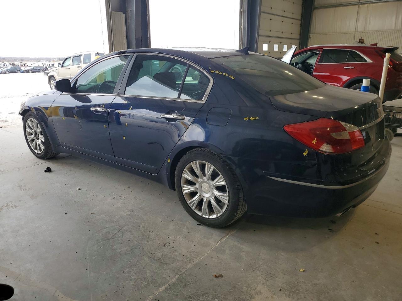 2010 HYUNDAI GENESIS