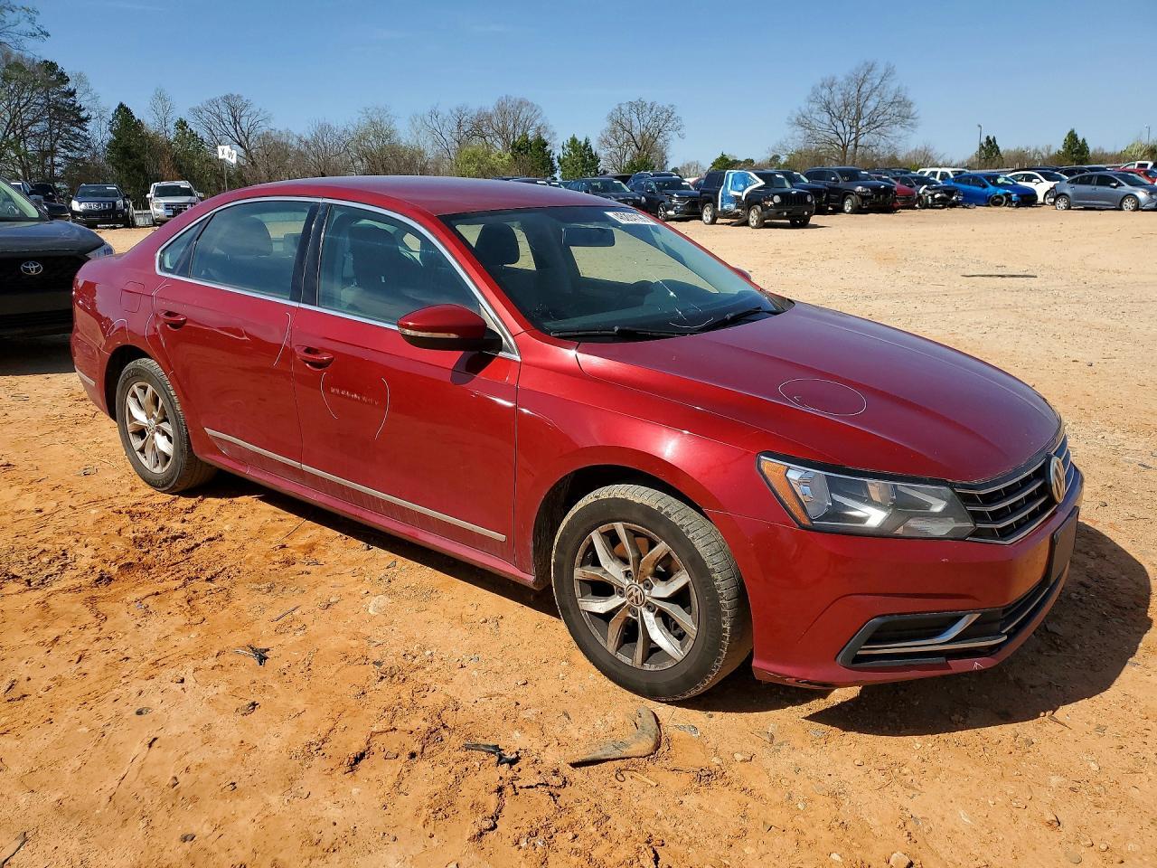 2017 VOLKSWAGEN Passat