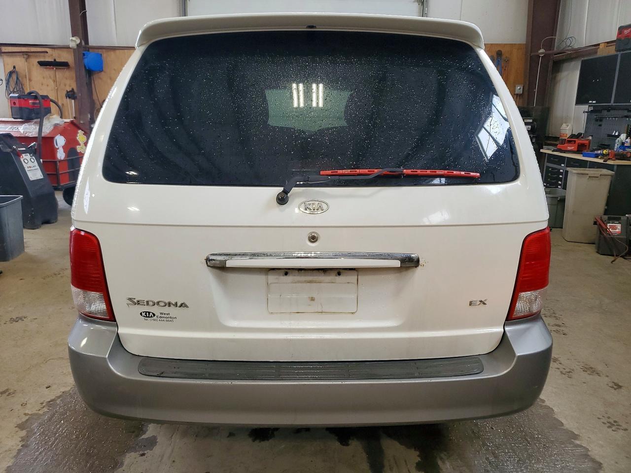 2002 KIA SEDONA