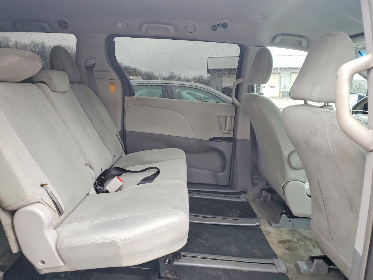 2014 TOYOTA SIENNA