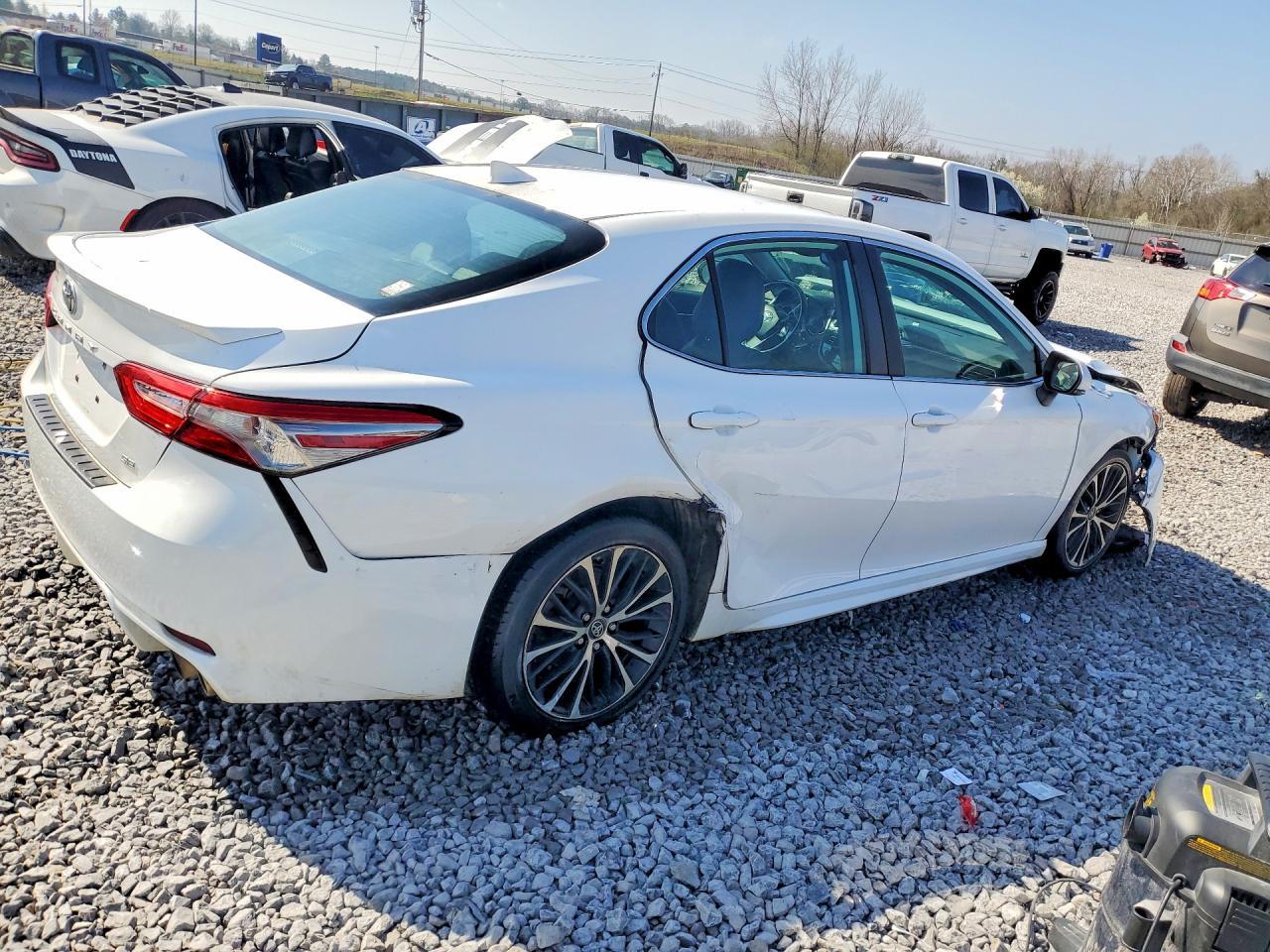 2019 TOYOTA CAMRY