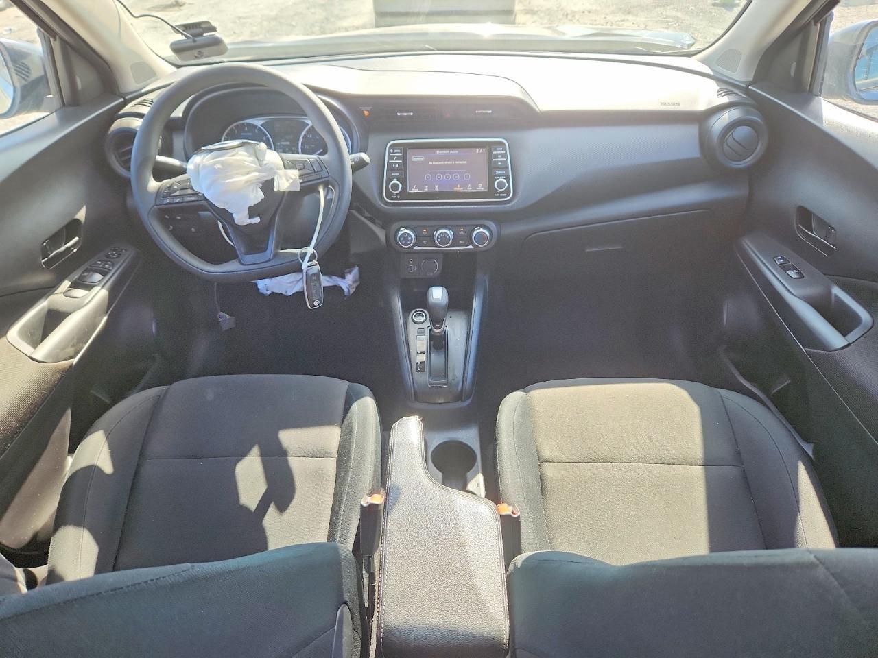 2024 NISSAN KICKS