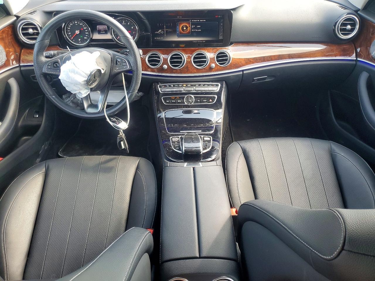 2017 MERCEDES-BENZ E-Class