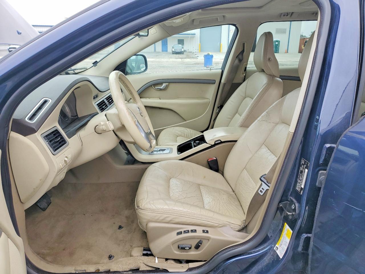 2010 VOLVO XC70