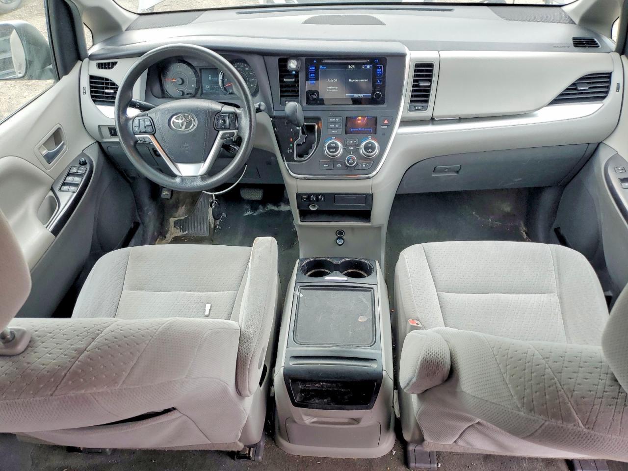 2015 TOYOTA SIENNA
