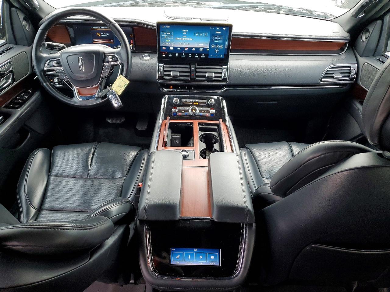 2022 LINCOLN Navigator
