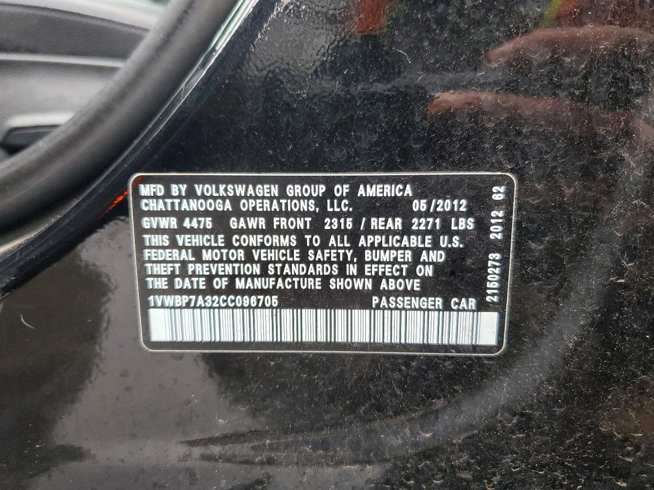 2012 VOLKSWAGEN Passat