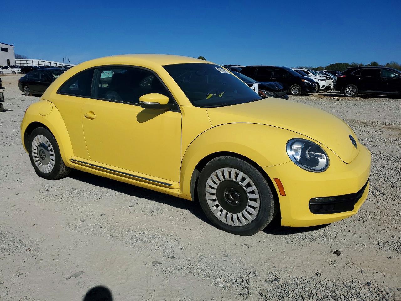 2013 VOLKSWAGEN Beetle