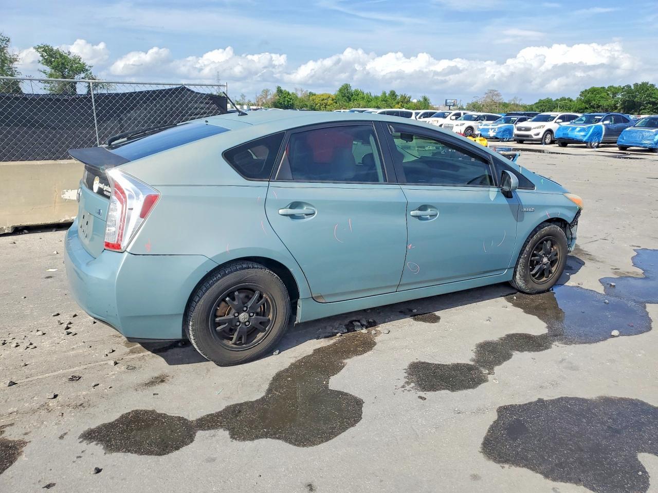 2012 TOYOTA PRIUS