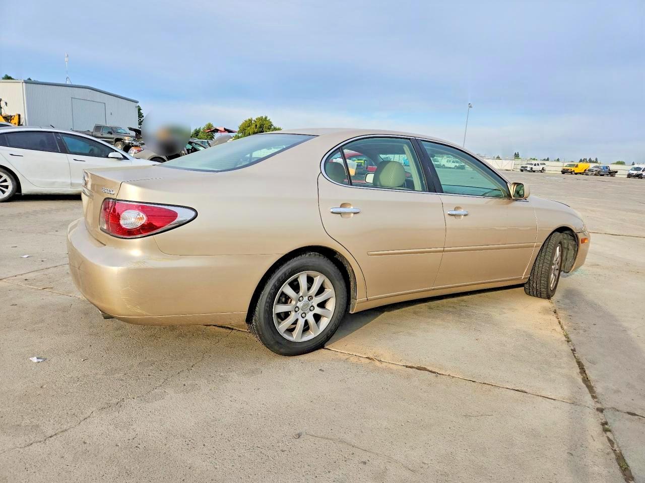 2004 LEXUS ES 330