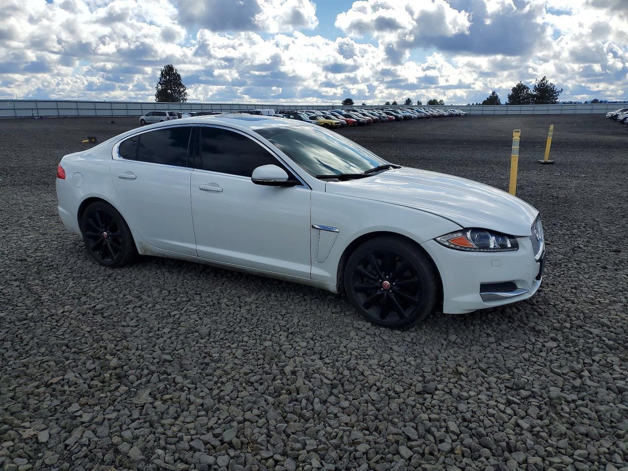 2014 JAGUAR XF