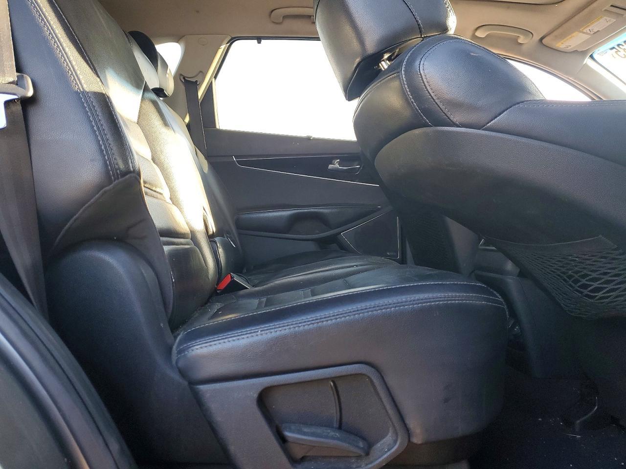 2017 KIA SORENTO