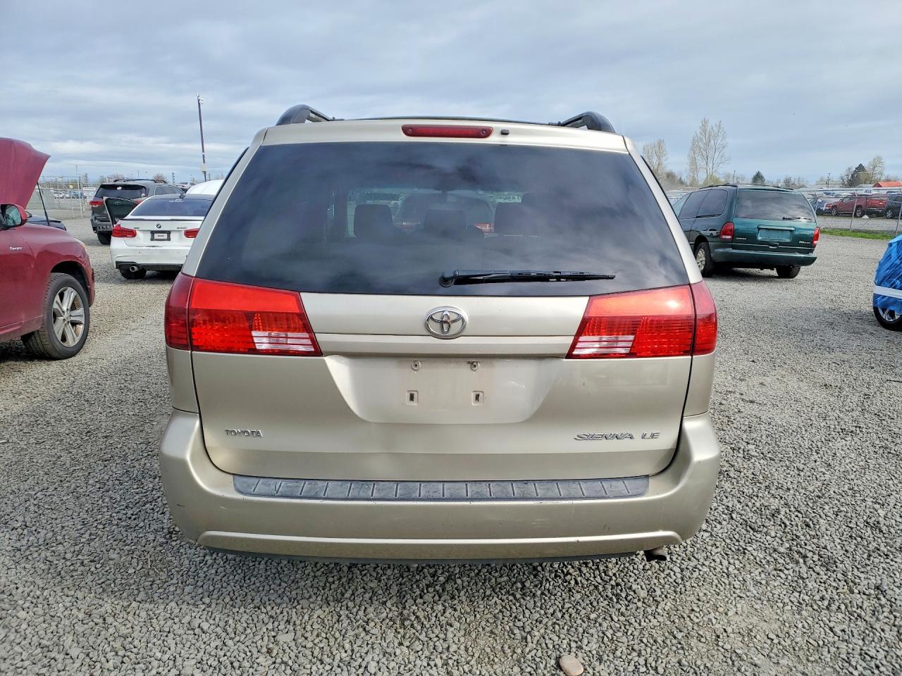 2005 TOYOTA SIENNA