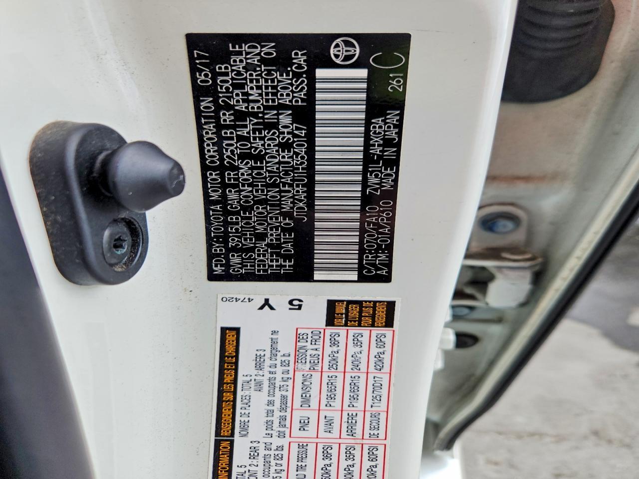 2017 TOYOTA PRIUS