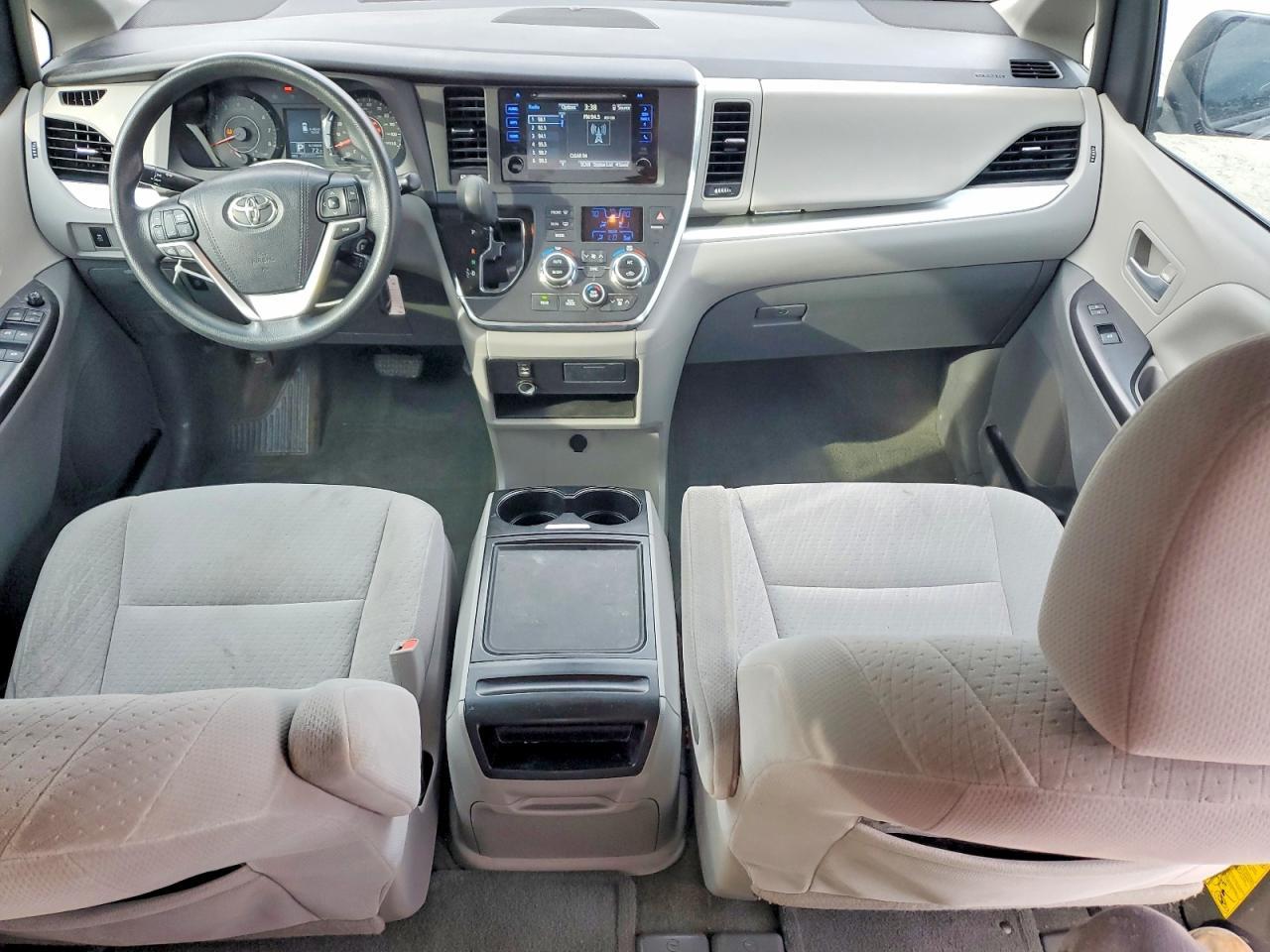 2015 TOYOTA SIENNA