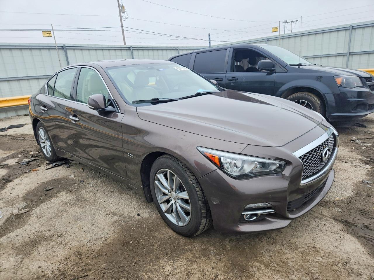 2016 INFINITI Q50