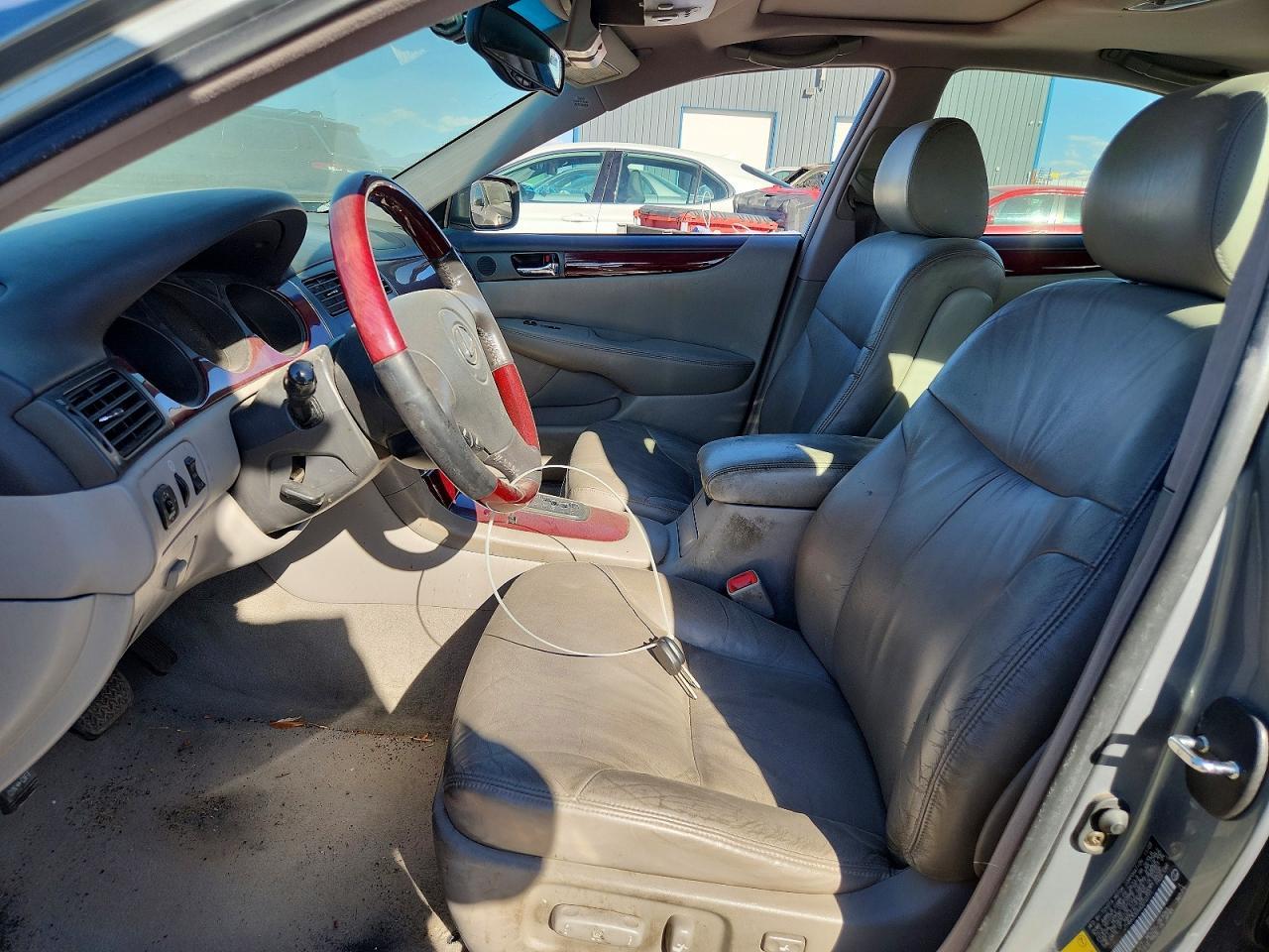 2004 LEXUS ES 330