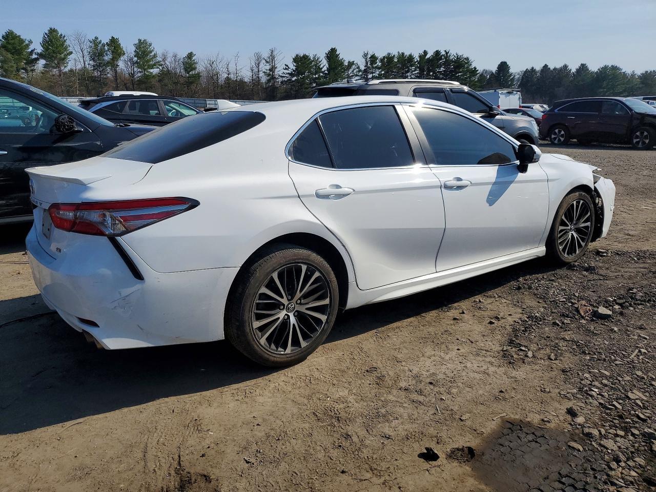 2018 TOYOTA CAMRY