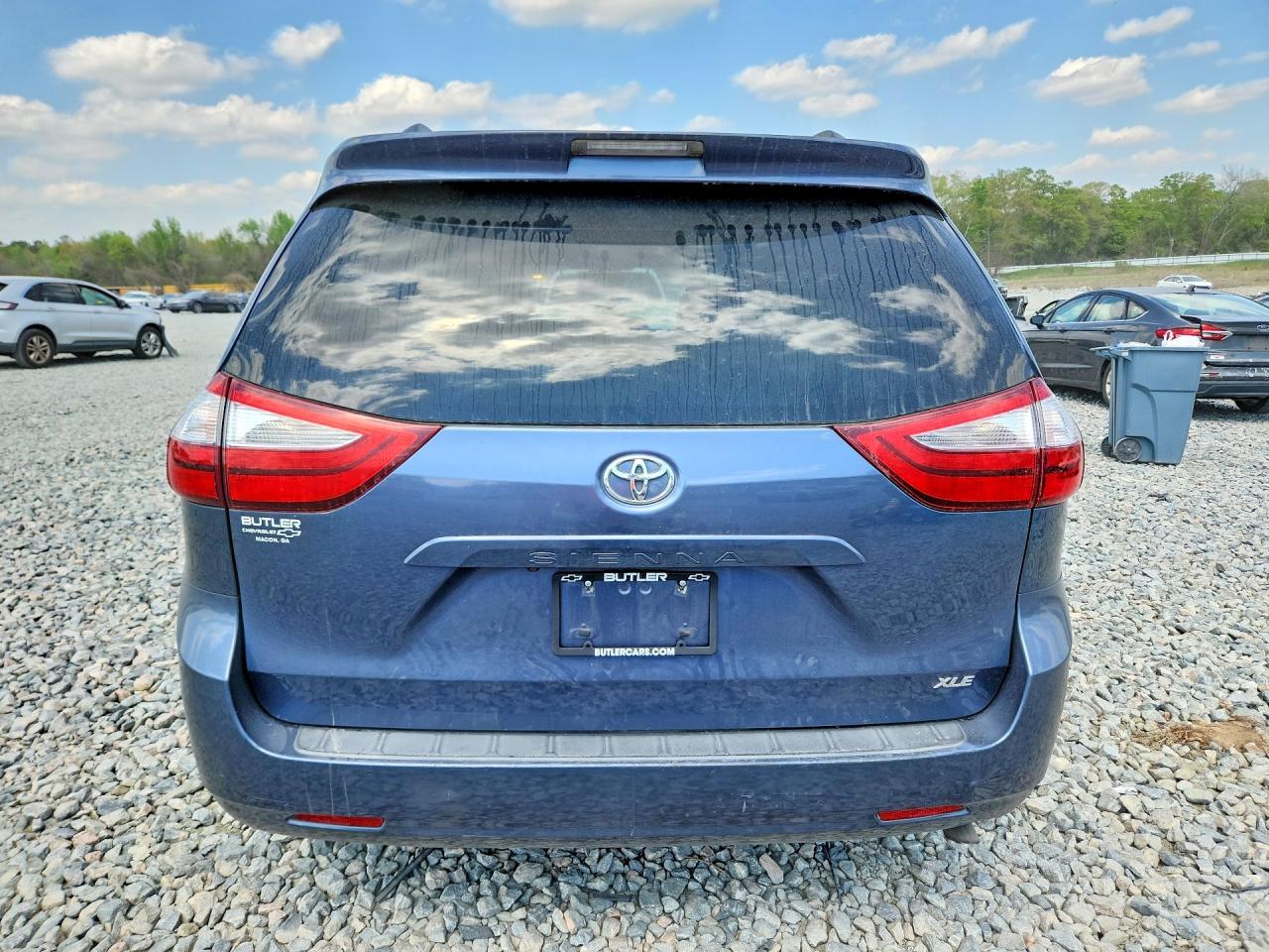 2015 TOYOTA SIENNA