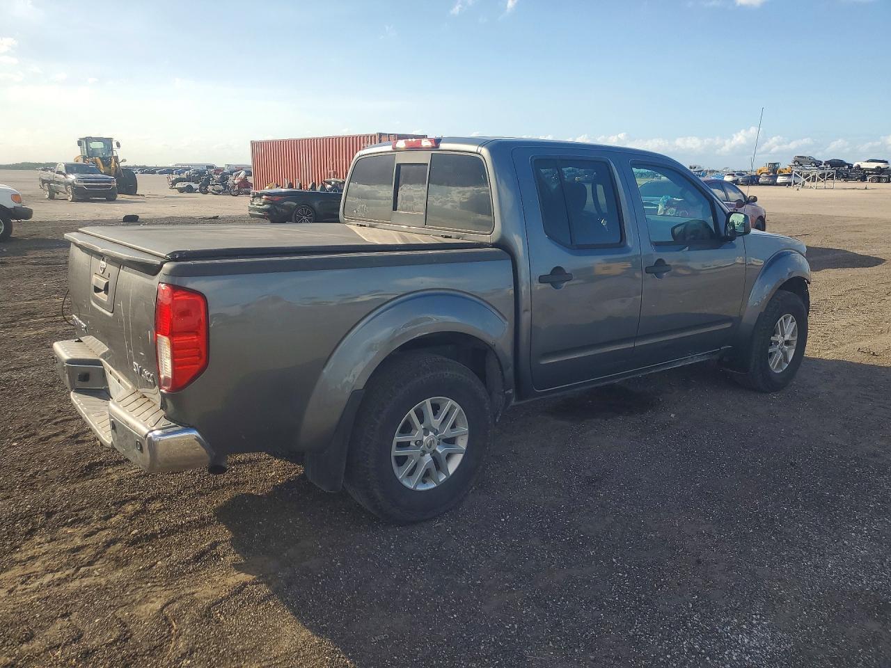 2016 NISSAN Frontier