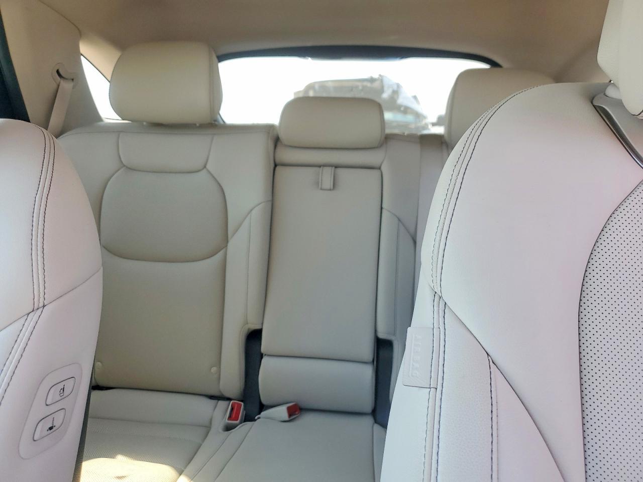 2024 GENESIS GV70