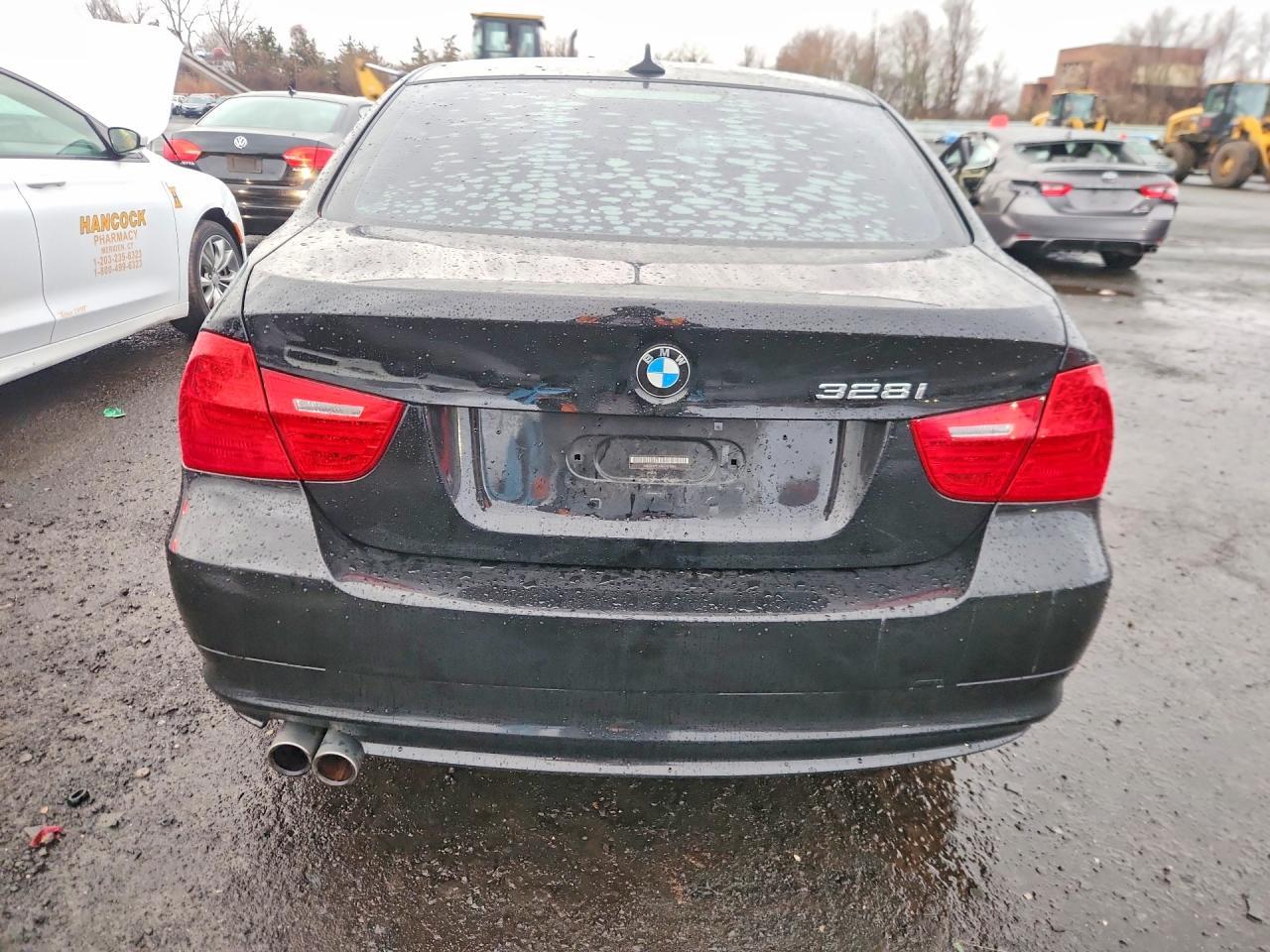 2011 BMW 3 SERIES
