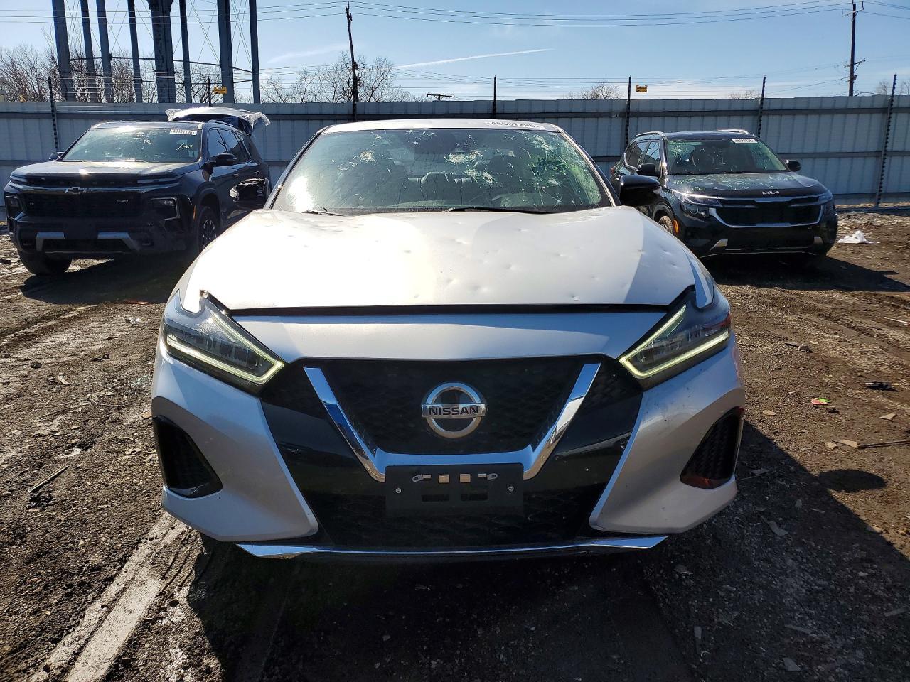 2022 NISSAN Maxima