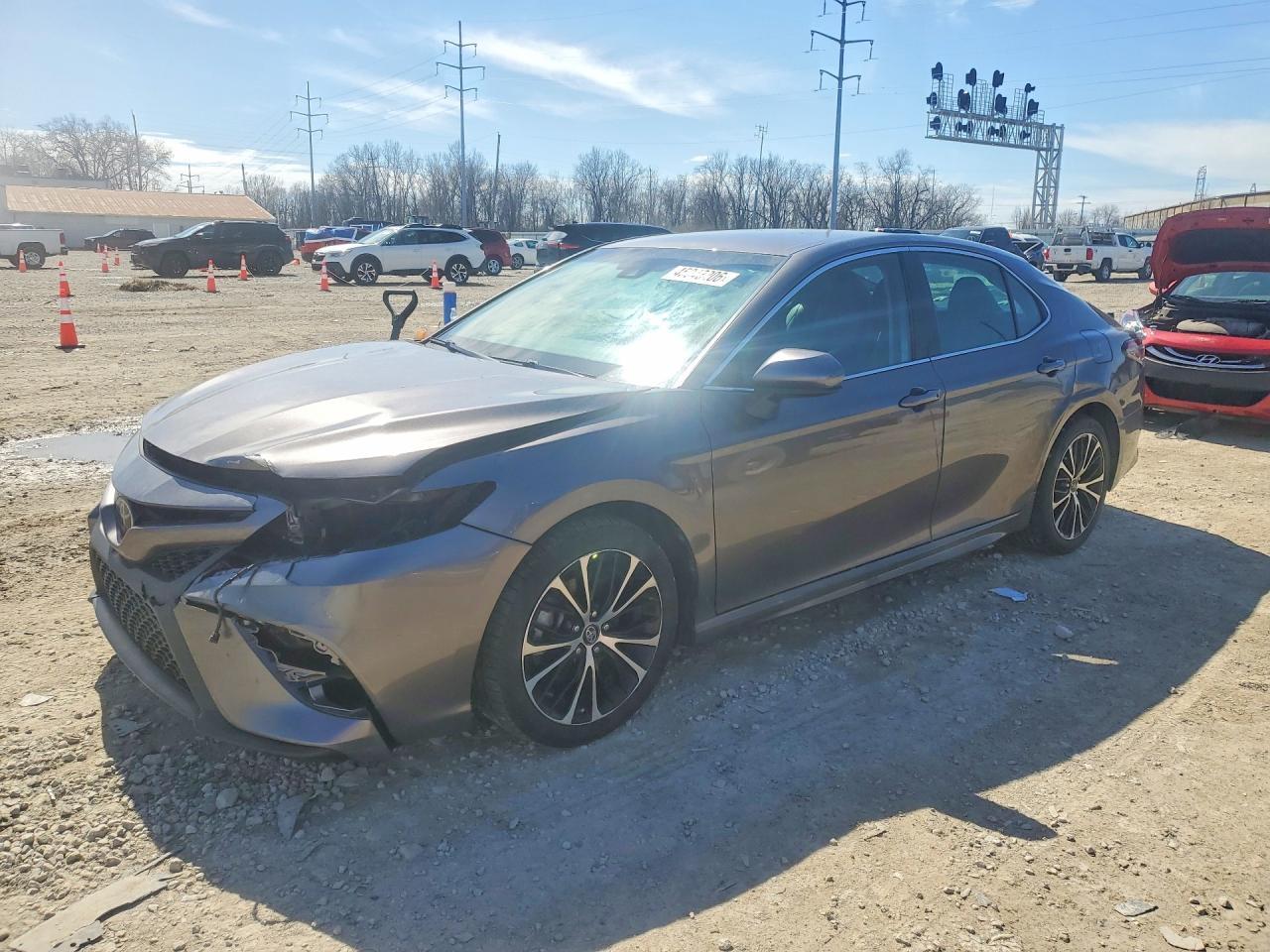 2018 TOYOTA CAMRY