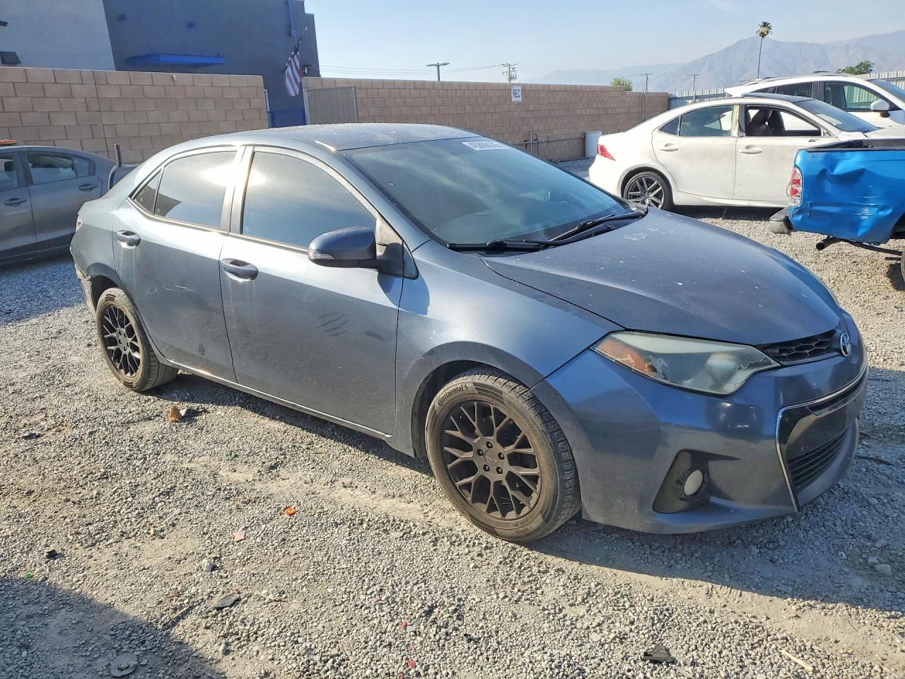 2015 TOYOTA COROLLA