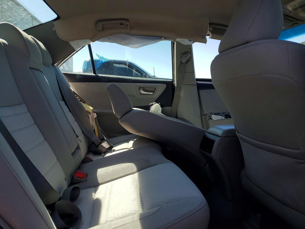 2016 TOYOTA CAMRY