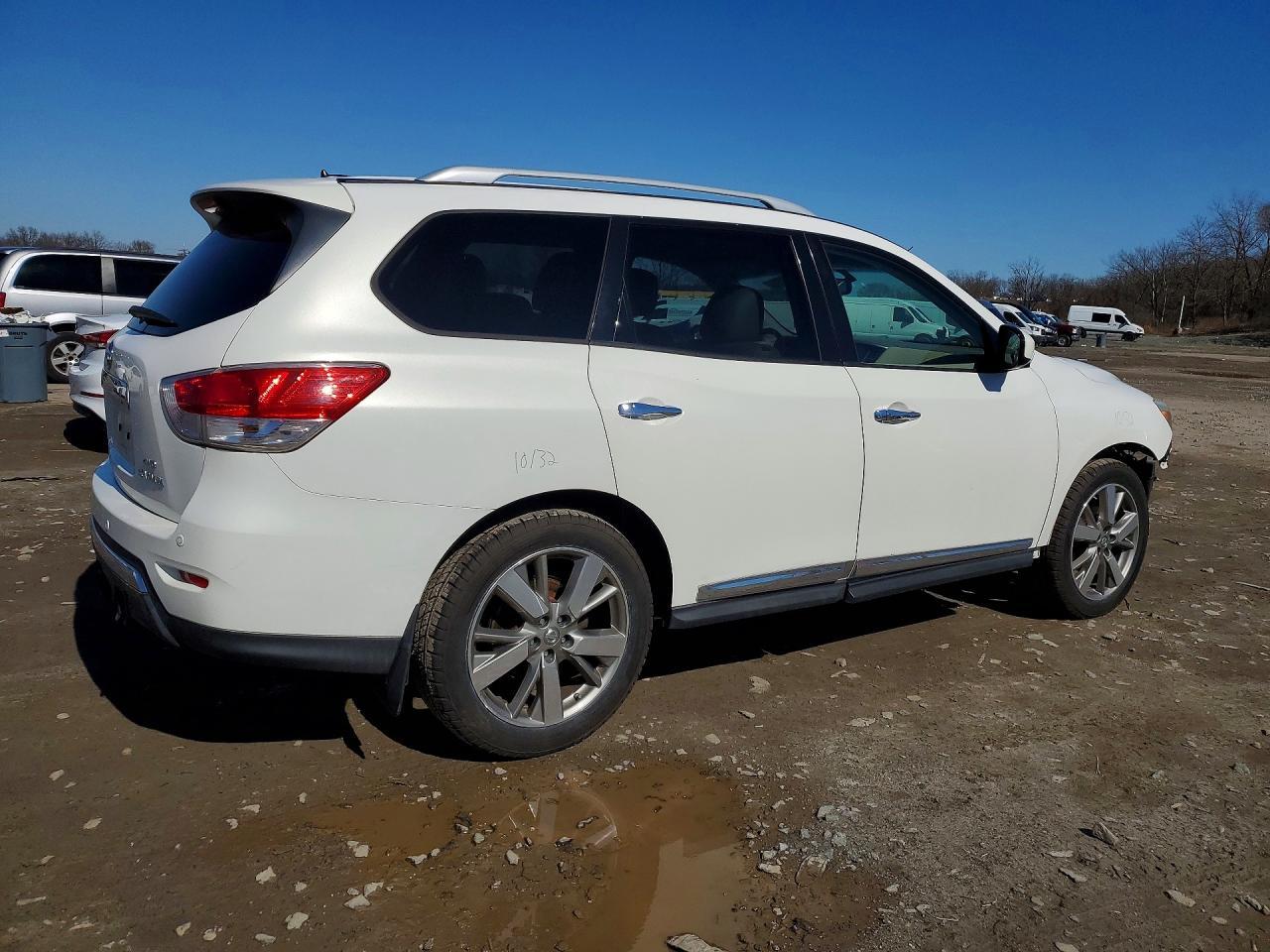 2013 NISSAN PATHFINDER