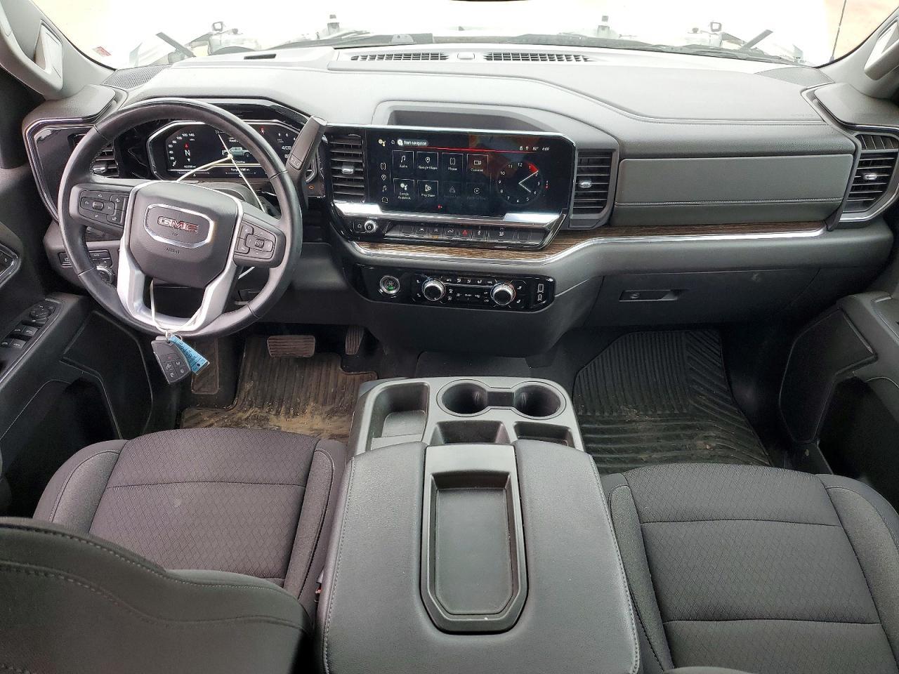 2023 GMC Sierra